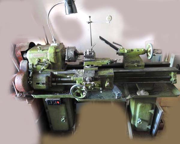 Загальний вигляд токарно-гвинторізного верстата Т-4 Т-4 Загальний вигляд токарно-гвинторізного верстата